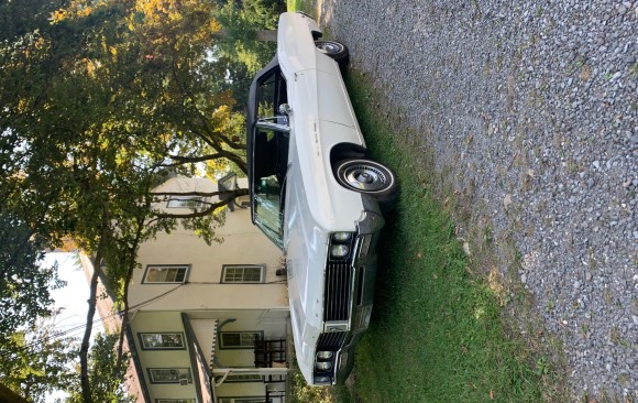 Buick le Sabre convertible 1967 ( Marshville , MA )